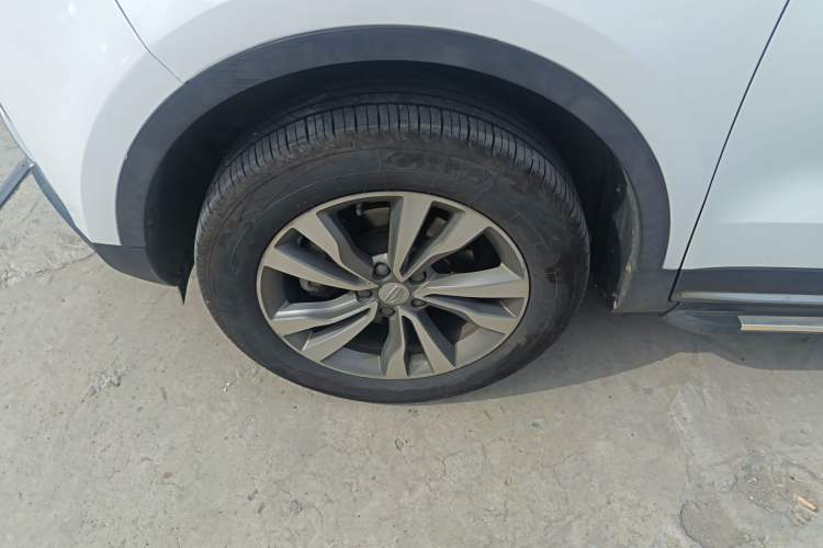 Used Geely Auto Emgrand X7 Sport 2016 1.8TD Automatic ZhiShang Model