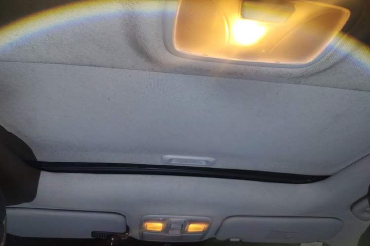 Used Hyundai ix35 2012 2.0L Automatic Two-Wheel Drive New Edition GL Headliner