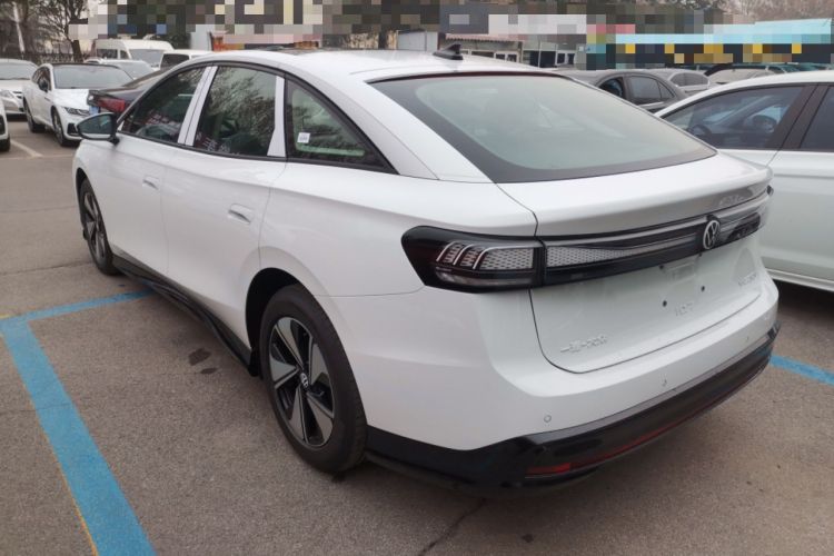 Used Volkswagen ID.7 VIZZION 2024 AIR model
