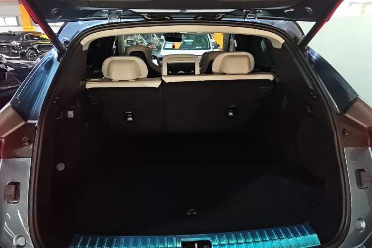 Used Lynk & Co 08 EM-P 2025 245km Ultra-Long Range Halo