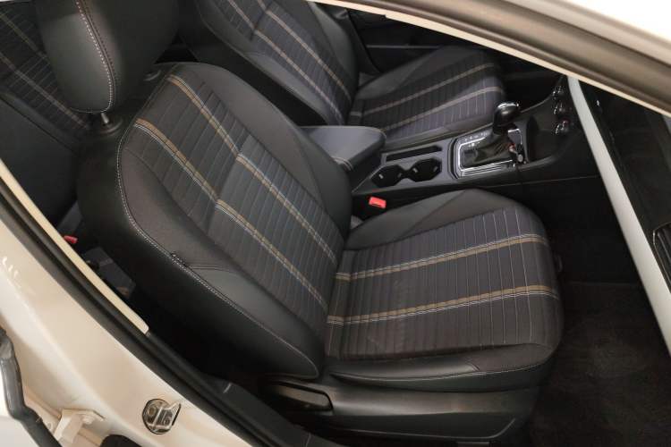 Used Volkswagen Lavida 2021 280TSI DSG Comfort Edition Right Front Seat