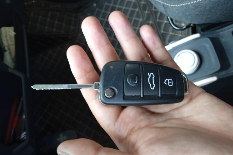 Used Chery QQ Ice Cream 2022 170km Sundae Phosphate Lithium-Ion
