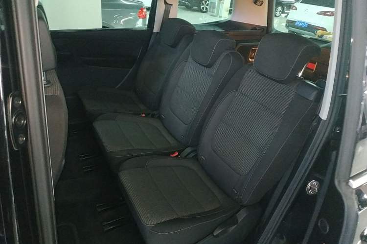 Used Volkswagen Sharan 2018 380TSI Comfort Edition 7-Seater