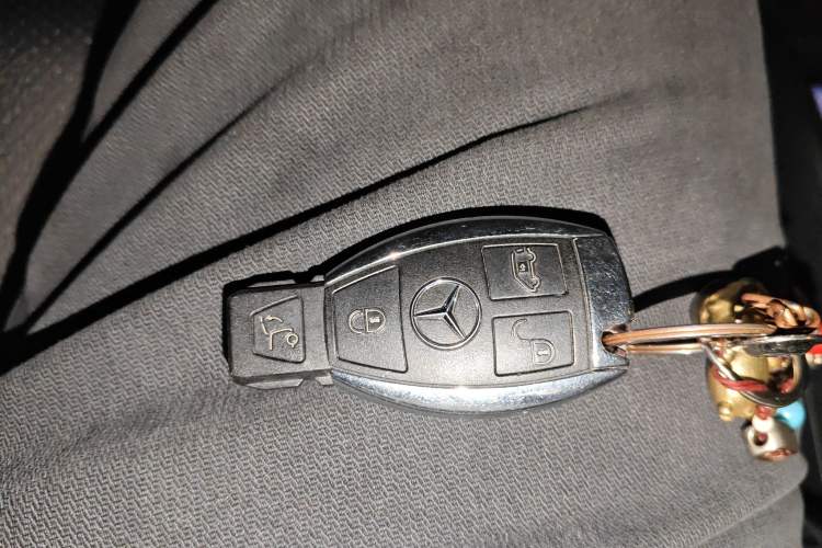 Used Mercedes-Benz V-Class 2021 V 260 Avantgarde Edition