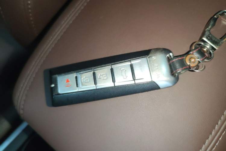 Used Wey VV5 2017 2.0T Ultra-Luxury Version
