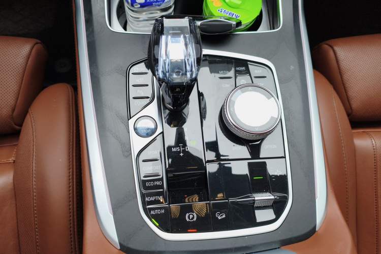 Used BMW X7 2022 xDrive40i Luxury M Sport Package Gear Lever