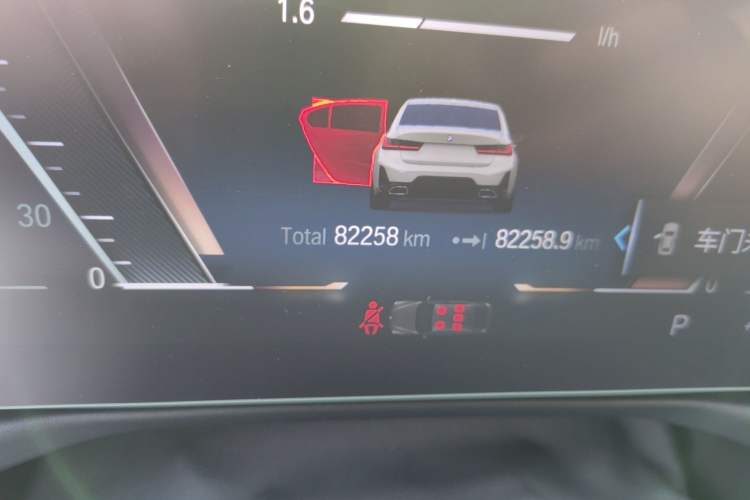 Used BMW 3 Series 2023 320Li M Sport Package Odometer Close Up