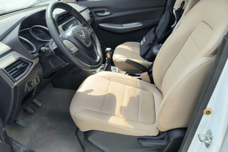 Used Wuling Hongguang 2019 1.5L S Comfort Edition China VI LAR