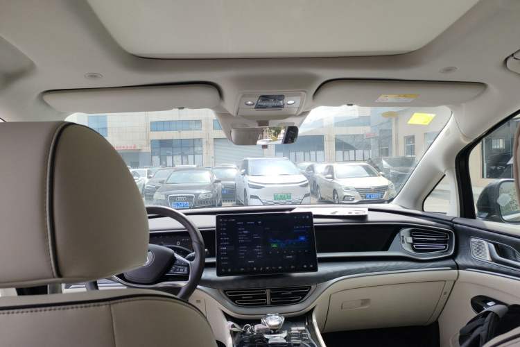 Used Denza D9 2024 DM-i 1050 Luxury Model
