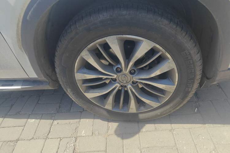 Used GAC Trumpchi GS8 2017 320T Two-Wheel Drive Luxury Smart Connectivity Version (7 Seats)
