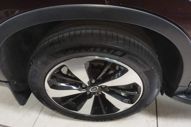 Used GAC Trumpchi GS4 2018 235T Automatic Two-Wheel Drive Luxury Smart Connectivity Version Right Rear Wheel Hub