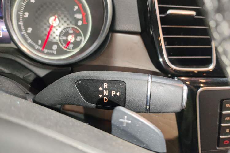 Used Mercedes-Benz GLE-Class  Gear Lever