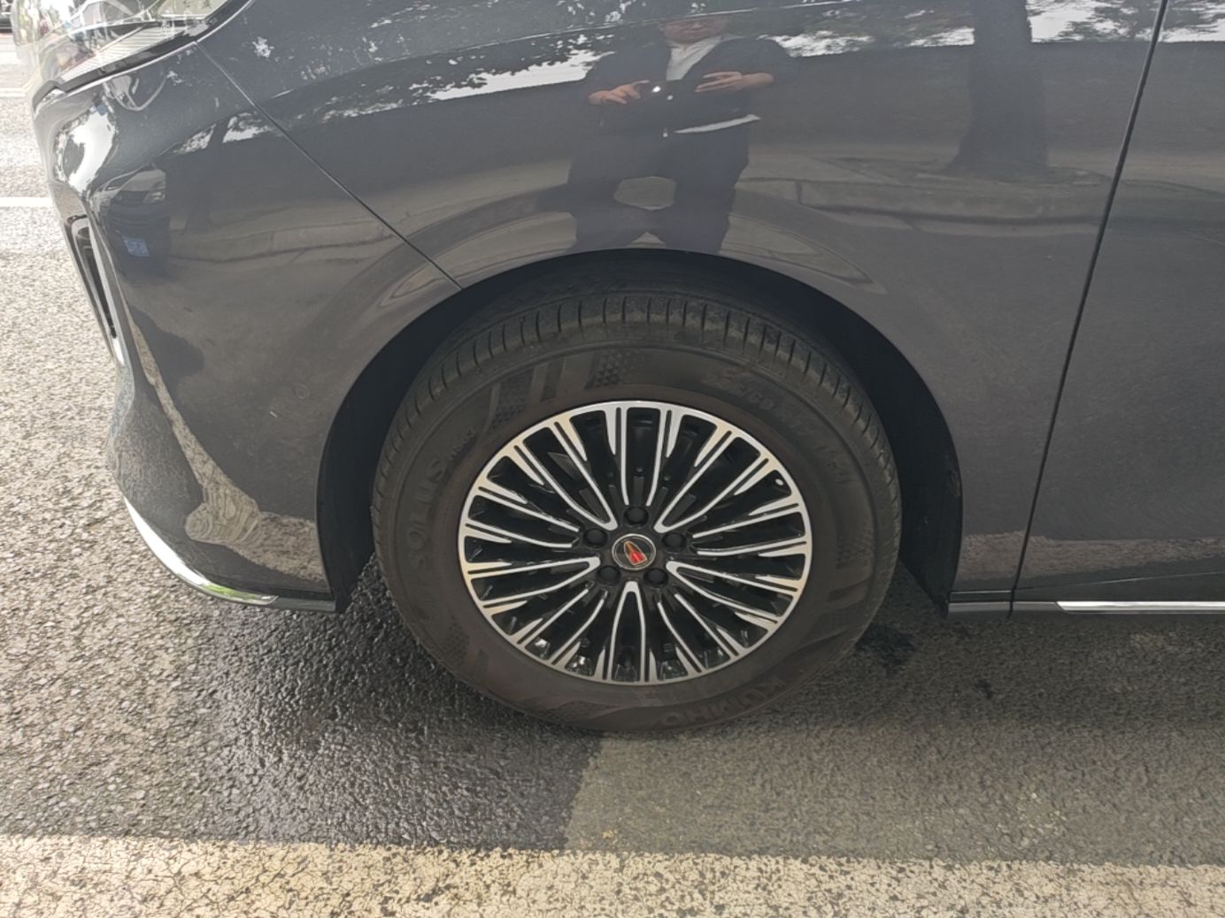 Hongqi HQ9 PHEV 2026 Model 2.0T Four-Wheel Drive Prestige Edition — снимка 10