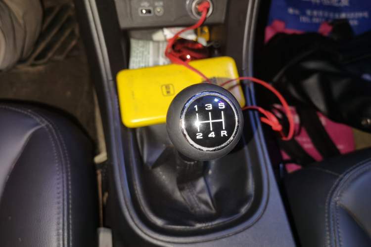 Used Roewe 360 2015 1.5L Manual Luxury Edition Gear Lever