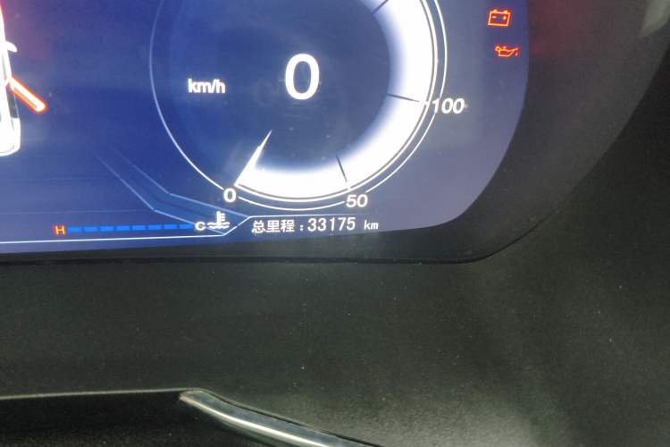 Used Zotye T500 2018 1.5T Automatic Smart Connected Prestige Model
