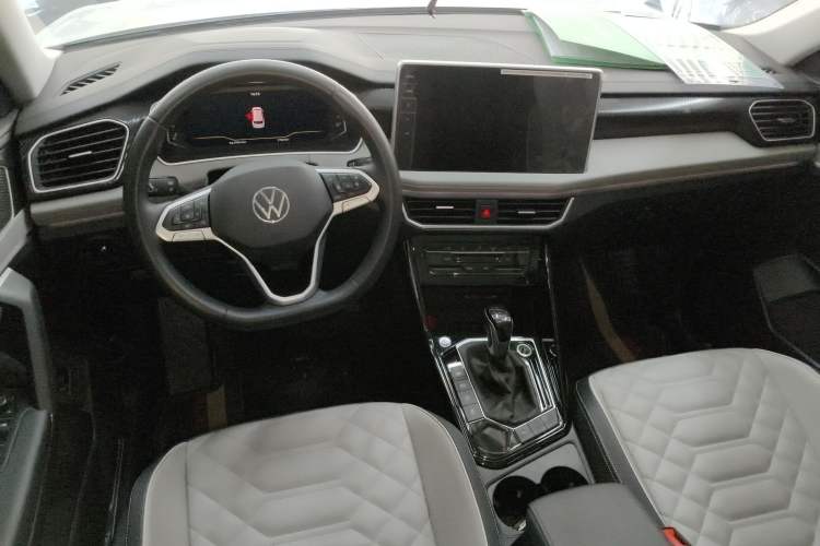 Used Volkswagen Tayron 2024 300TSI Two-Wheel-Drive Luxury Plus Advanced Version