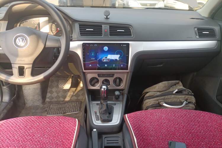 Used Volkswagen Gran Lavida 2013 1.6L Automatic Fashion Model Audio And AC Panel