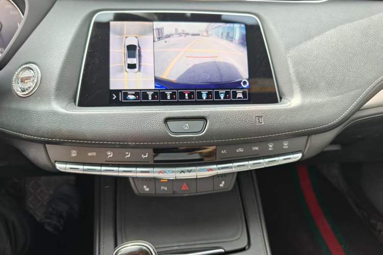 Used Cadillac XT4 2021 28T Two-Wheel Drive Leading Version
