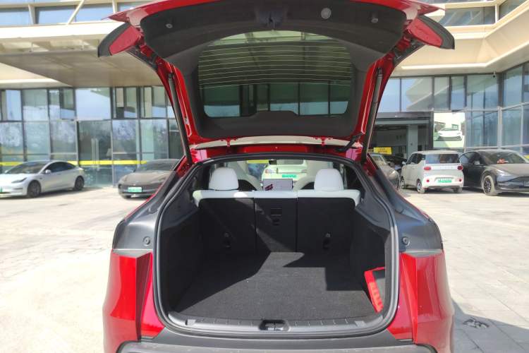 Used Tesla Model Y 2026 Facelifted Long-Range Rear-Drive Model