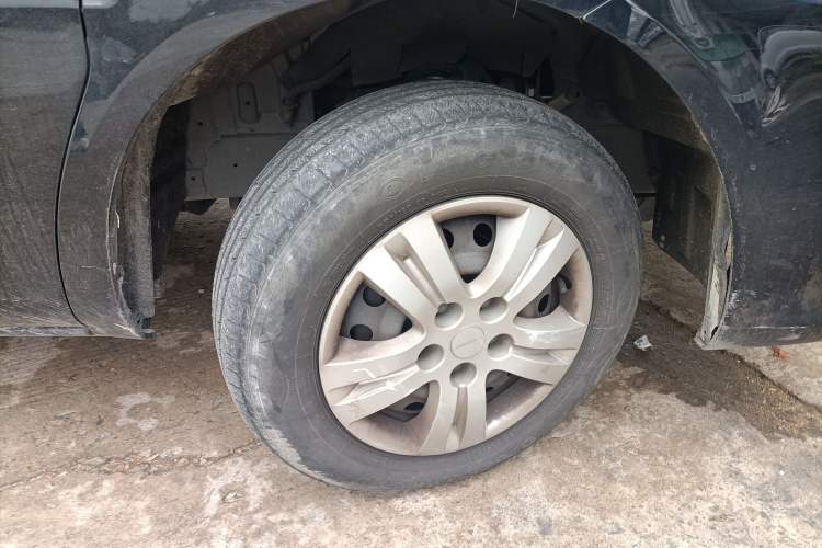 Used FORTHING Lingzhi 2023 M5 1.6L Utility Model 7 Seats
