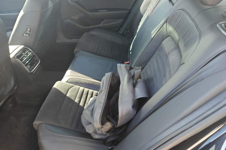 Used Volkswagen Magotan 2017 330TSI DSG Luxury Model
