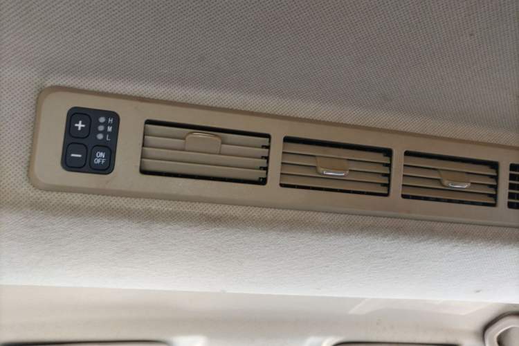 Used Jinbei 750 2015 1.5L Luxury Model
