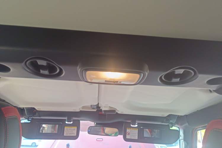 Used BAIC Off-Road BJ40 2019 PLUS 2.3T Automatic Four-Wheel Drive Premium Edition China VI Headliner