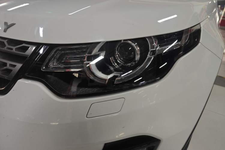 Used Land Rover Discovery Sport 2019 240 PS SE Version China VI Standard