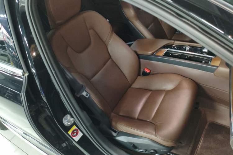 Used Volvo S90 2023 B5 Zhiyi Luxury Edition