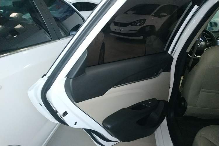 Used Buick Excelle GX 2019 15T Dual-Clutch Connected Elite Version China V Standard
