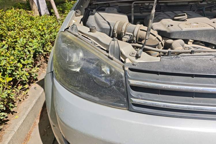 Used Great Wall Wingle 5 2013 2.0T European Version Two-Wheel Drive Elite Edition 6MT Big Double Cab GW4D20B