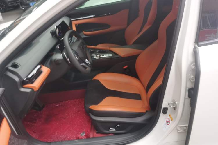 Used CHANGAN UNI-V 2023 2.0T Leading-Speed Edition