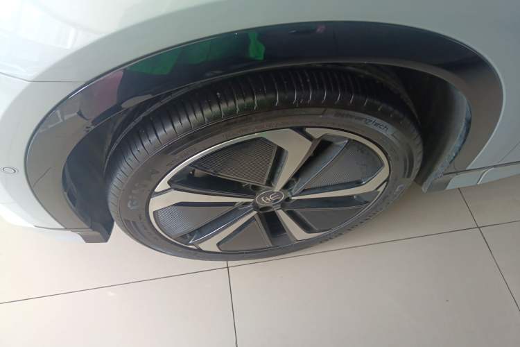 Used BYD Song L EV 2025 Intelligent Driving Version 662 km LiDAR Excellence Edition