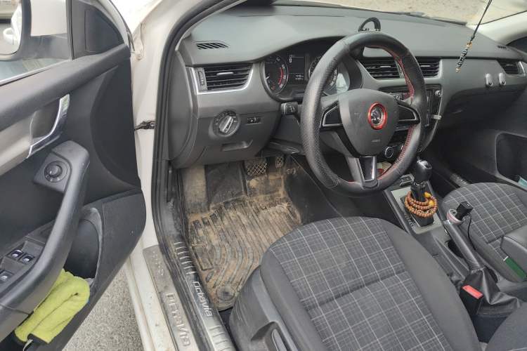 Used Skoda Octavia 2018 TSI230 DSG Comfort Edition Driver Seat