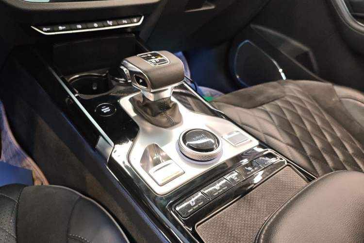 Used Hongqi HS5 2019 2.0T Smart Connect Flagship All-Wheel-Drive Version
