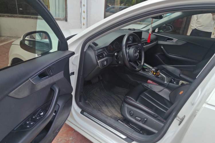 Used Audi A4L 2019 40 TFSI Ambition China VI
