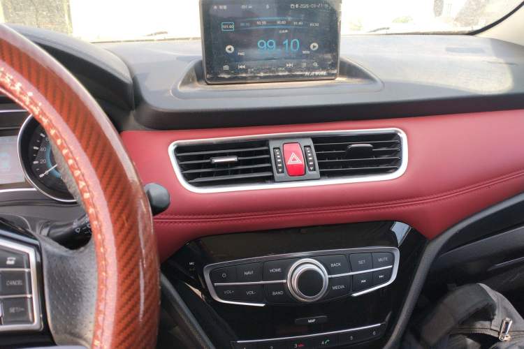 Used Haval H1 2016 Blue Label 1.5L AMT Luxury Model
