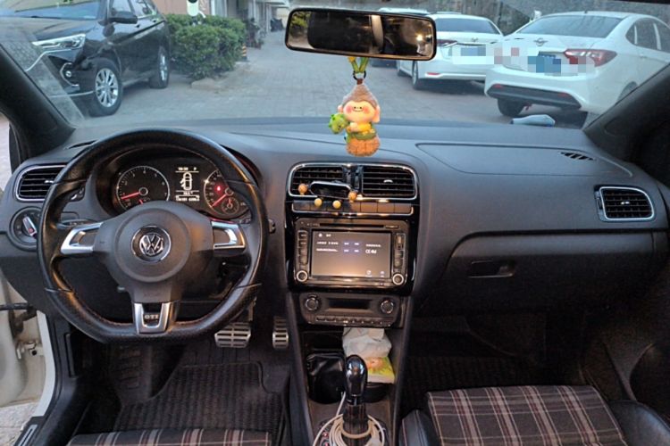 Used Volkswagen Polo 2012 1.4TSI GTI Center Console