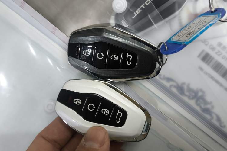 Used JETOUR X70L 2026 Model—2.0TD Automatic Flagship, 7-seater
