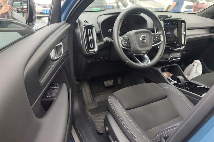 Used Volvo C40 2022 Long-Range PRO Version Driver Seat