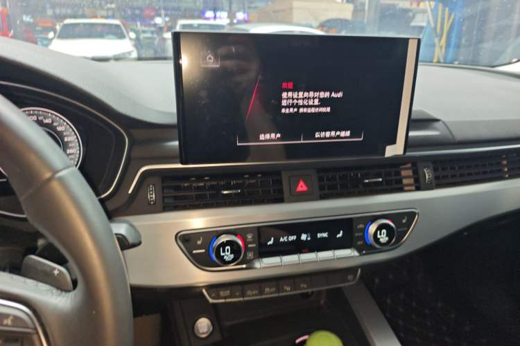 Used Audi A4L 2020 40 TFSI Luxury Dynamic Model Audio And AC Panel