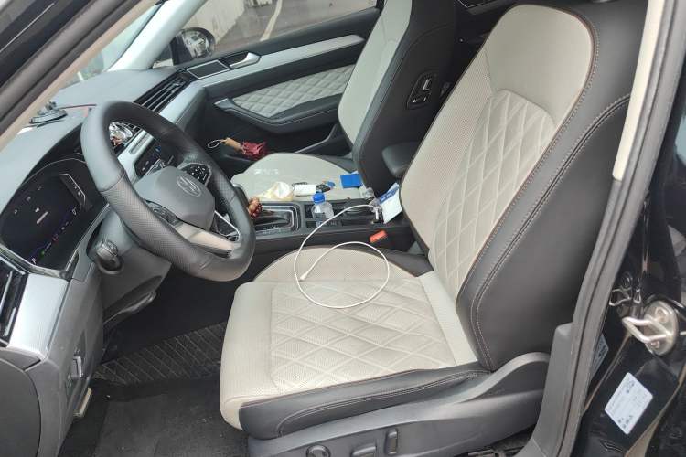 Used Volkswagen Magotan 2023 2 Million Units Limited Edition 330TSI DSG Leading Version