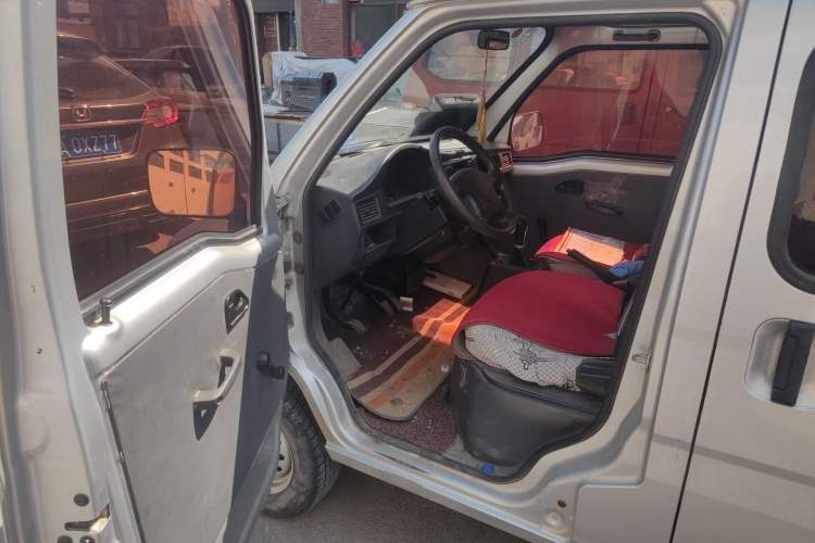 Used Wuling Zhiguang 2020 1.2L Practical Model China VI LSI
