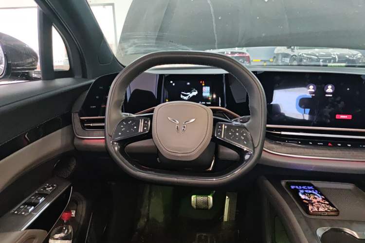 Used Hongqi Tiangong 08 2025 680 Ultra Four-Wheel-Drive Version Steering Wheel