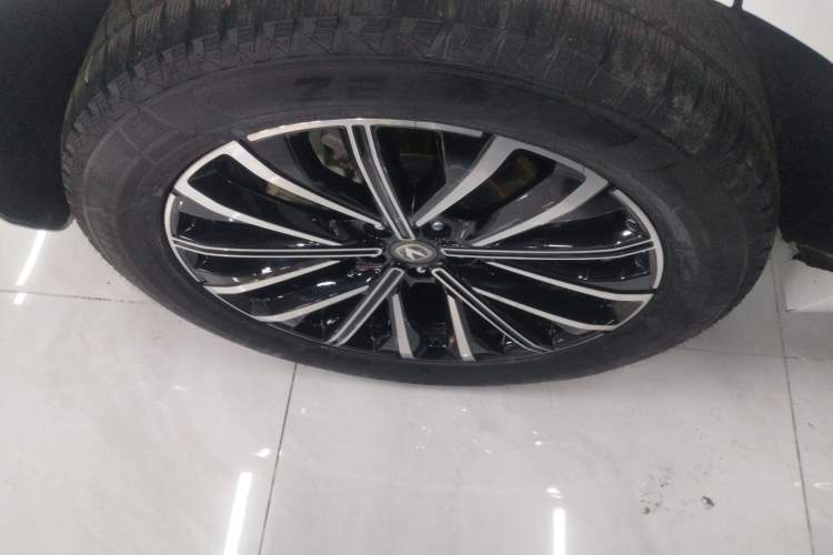 Used Changan UNI-K 2023 2.0T Two-Wheel Drive Enjoyment Version