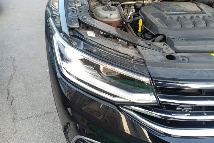 Used Volkswagen Tiguan L 2023 Restyled 330TSI Automatic Two-Wheel Drive R-Line Enhanced Comfort Version
