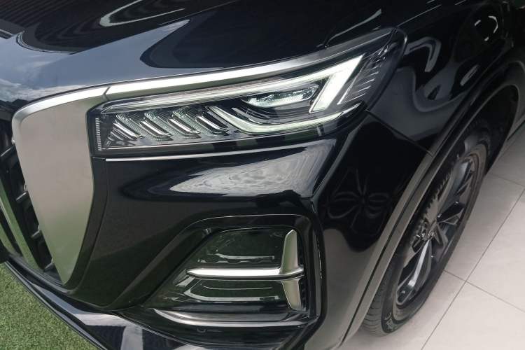 Used Hongqi HS5 2023 2.0T Qixiang Pro Edition