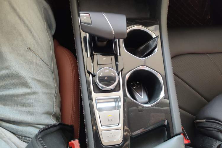 Used Changan Eado 2022 PLUS Blue Whale NE 1.4T GDI DCT Prestige Edition