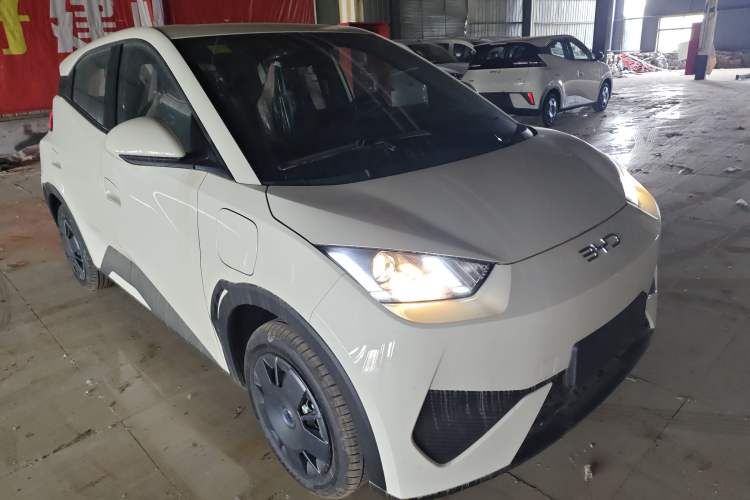 Used BYD Seagull 2025 Intelligent Driving Version 305 km Dynamic Edition Front Right 45 Deg