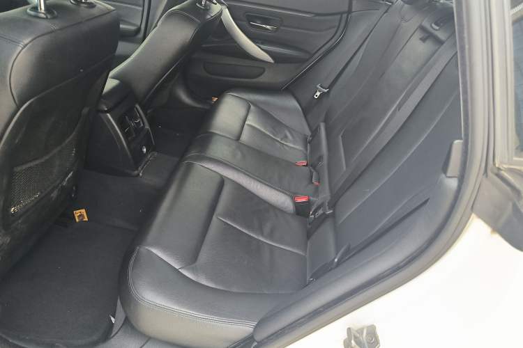 Used BMW 4 Series 2014 420i Gran Coupe Fashion Model Left Rear Seat